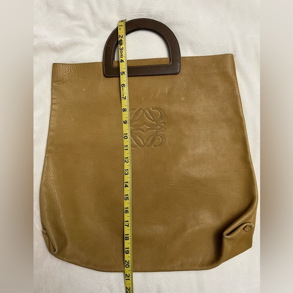 LOEWE Leather Anagram Tote, Authentic, very good used condition. Stunning bag! - Picture 14 of 16